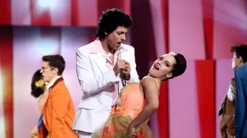 Frankie Valli sonriendo