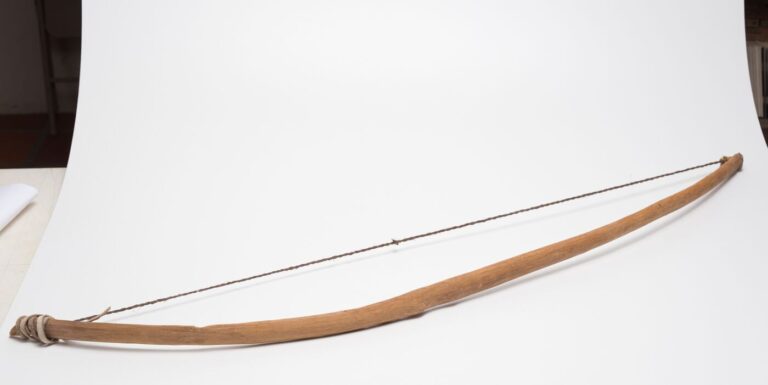 Cómo se debe agarrar correctamente el arco del violín para tocar 7 Cómo se debe agarrar correctamente el arco del violín para tocar