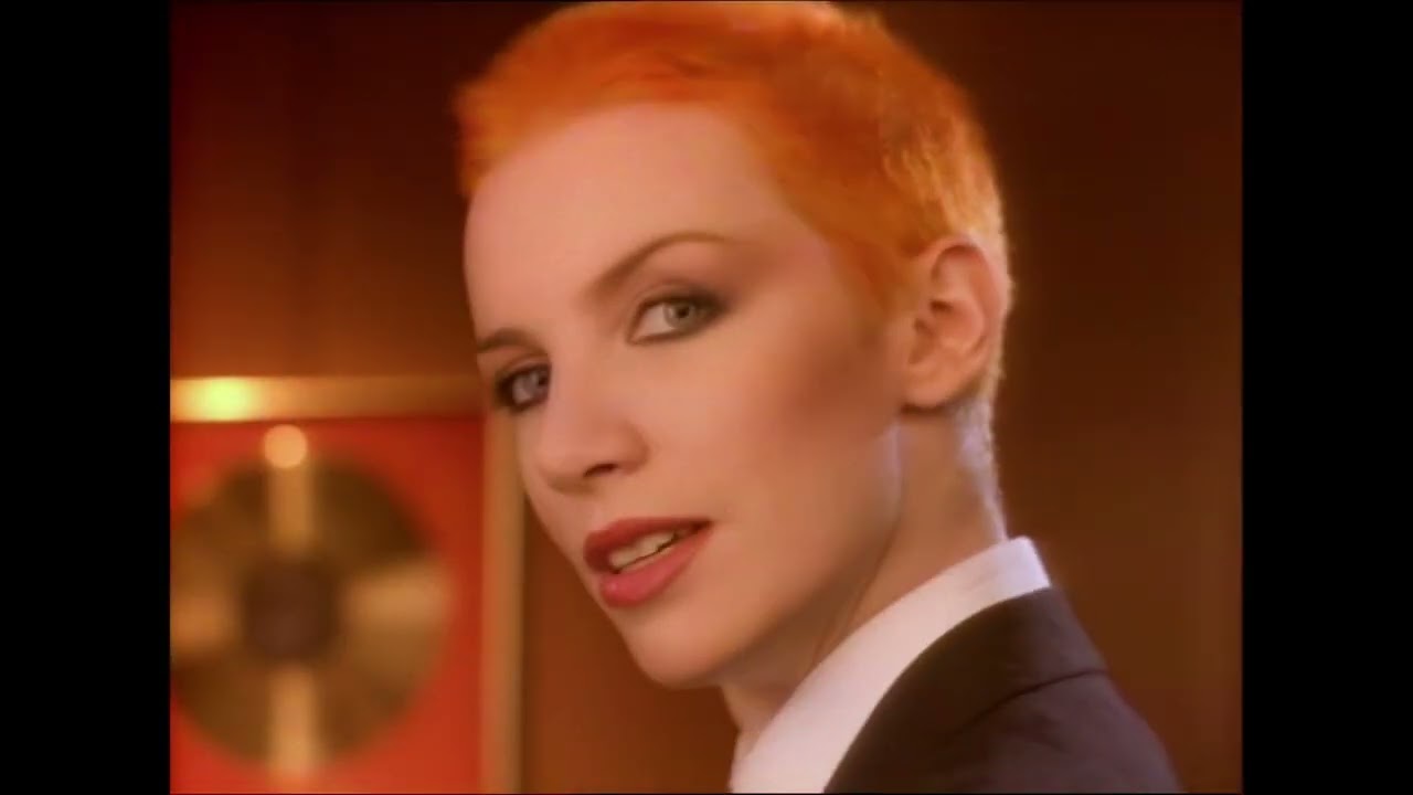 de quien es originalmente la cancion sweet dreams are made of this