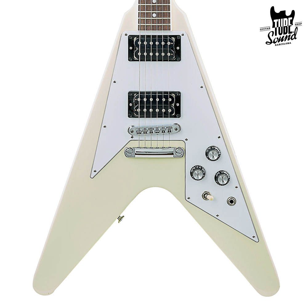 Guitarra Flying V con músicos de diferentes alturas