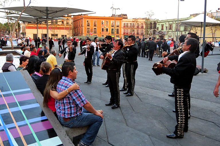 La historia del mariachi en México: un viaje por sus raíces y tradiciones 7 La historia del mariachi en México: un viaje por sus raíces y tradiciones