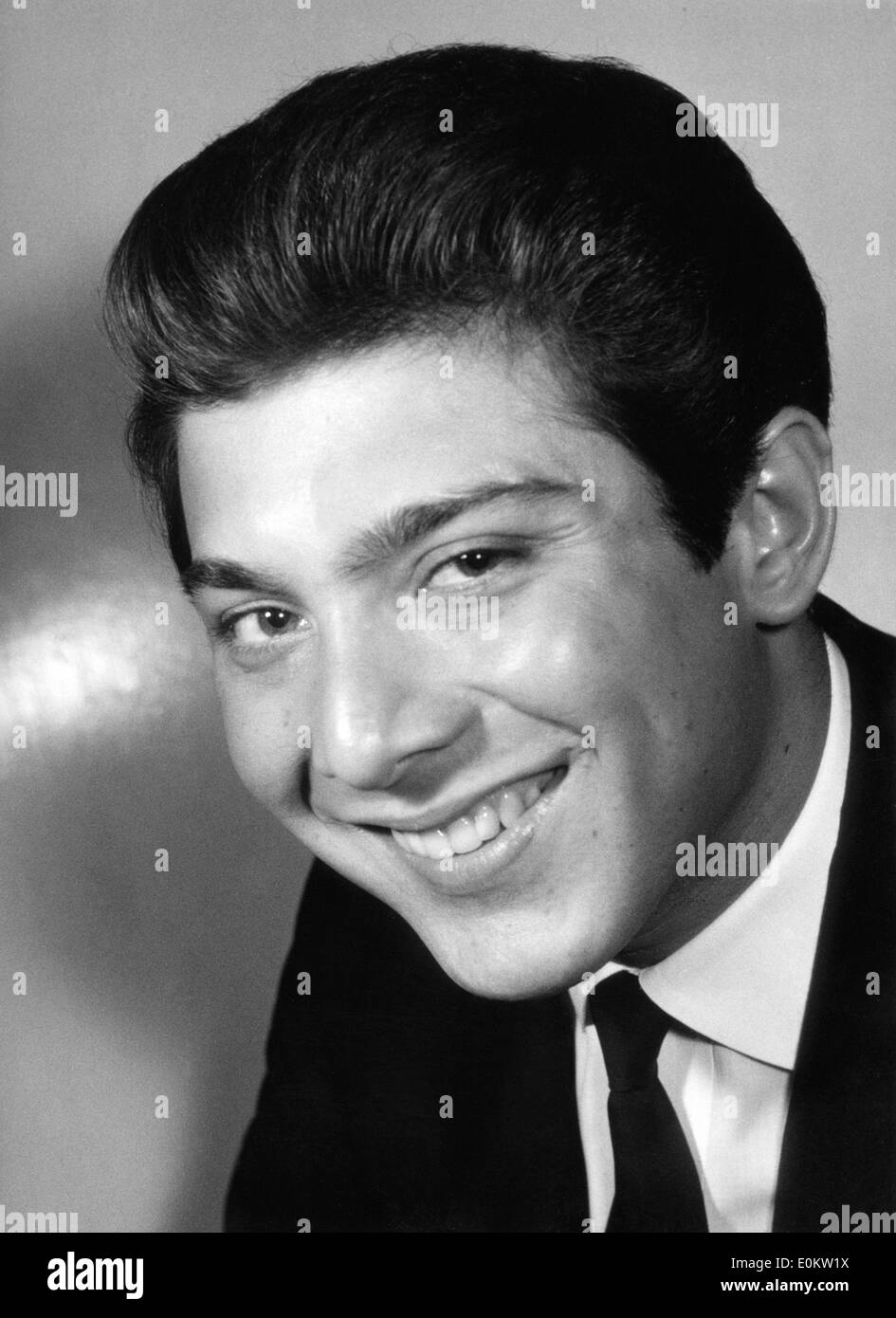 Quién es el verdadero autor de la canción A mi manera 3 Paul Anka sonriendo