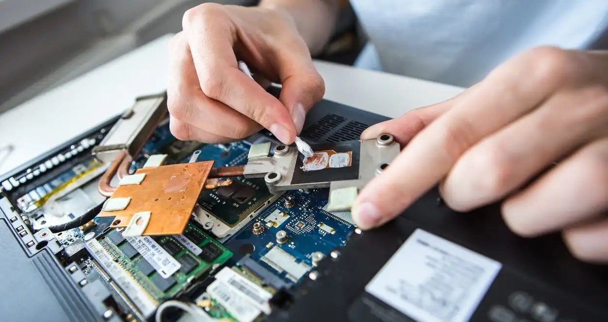 se le puede cambiar el procesador a una laptop y como hacerlo